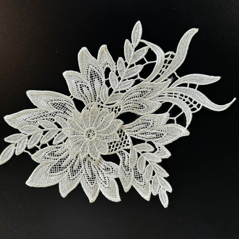 Aplique 3D - Off White - 157 Aplique 3D - Off White - 157