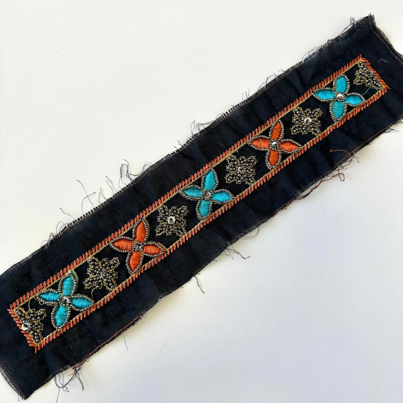 Faixa Indiana Bordada - 125