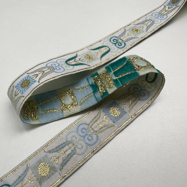 Fita Galão Bordada - Ponto Russo - Esmeralda / Dourado - 2,5cm - 665 