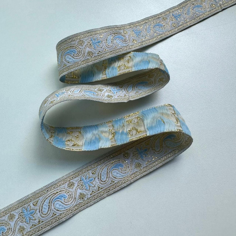 Fita Galão Bordada - Ponto Russo - Paisley Texturizada - 2,4cm - 671 Fita Galão Bordada - Ponto Russo - Paisley Texturizada - 2,4cm - 671