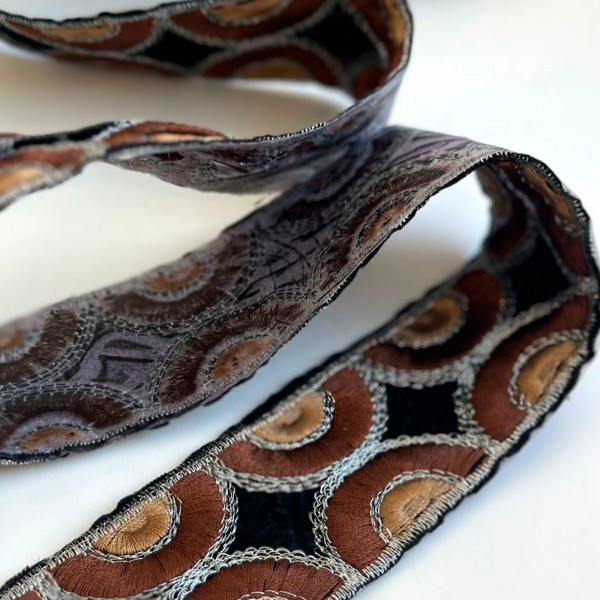 Galão Bordado Indiano Termocolante - 4,7cm - 409