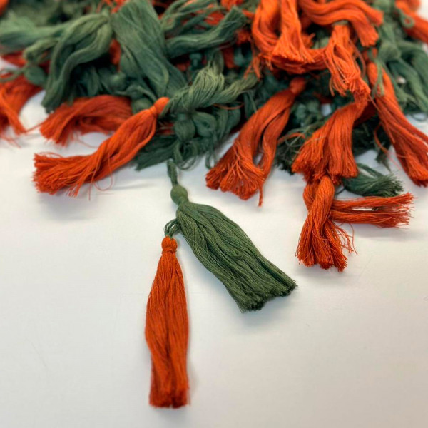 Tassel Duplo de Linha - Terracota e Militar - 464