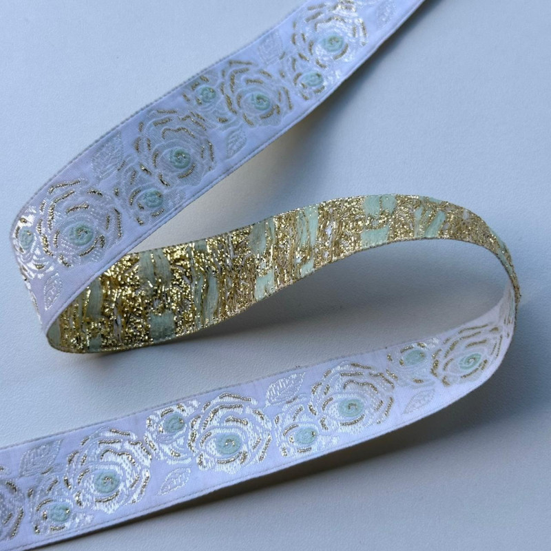 Fita Galão - Ponto Russo - Rosas Texturizadas - 2,4cm - 668