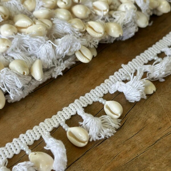 Franja de Tassel Bordada com Búzios