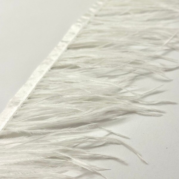 Franja de Plumas Naturais de Avestruz - Off White