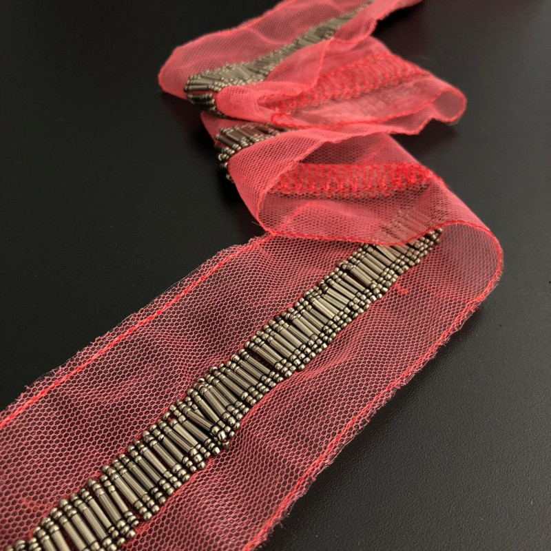 Entremeio de Miçangas e Canutilhos Bordada no Tule - 5,5cm - 448 Entremeio de Miçangas e Canutilhos Bordada no Tule - 5,5cm - 448