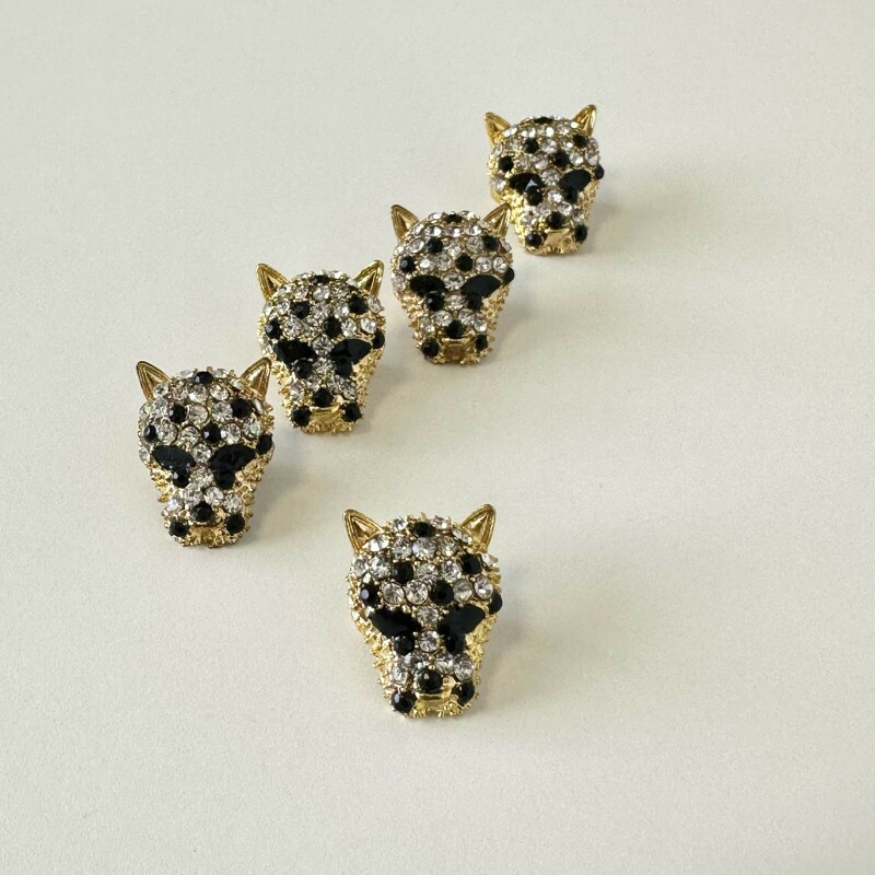 Broche 45