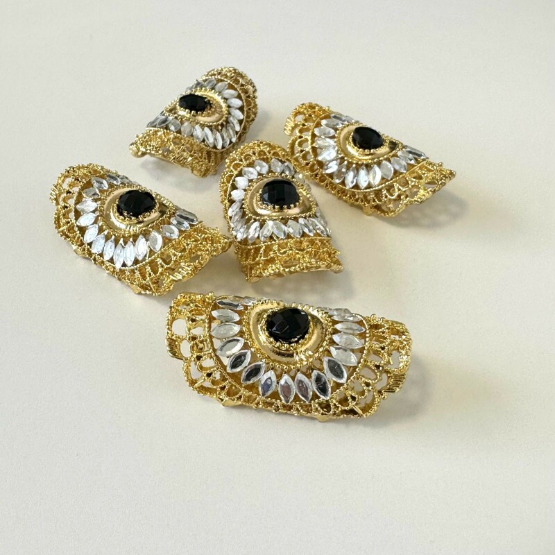 Broche 56
