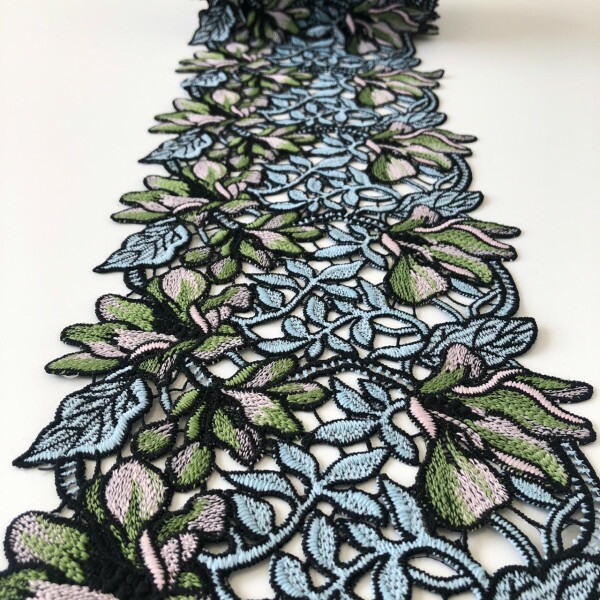 Entremeio de Guipure Flores