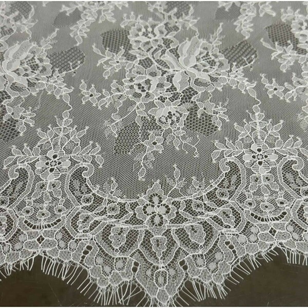 Renda Chantilly - Cintilate