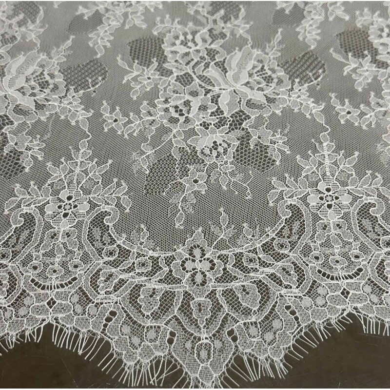 Renda Chantilly - Cintilate