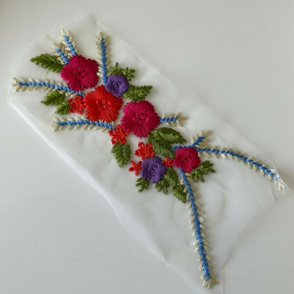 Aplique - Bordado de Linha Aplique - Bordado de Linha