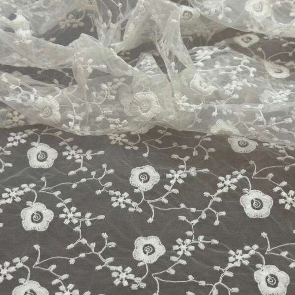Organza Bordada - Delicate