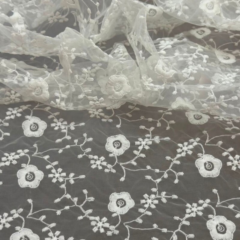Organza Bordada - Delicate